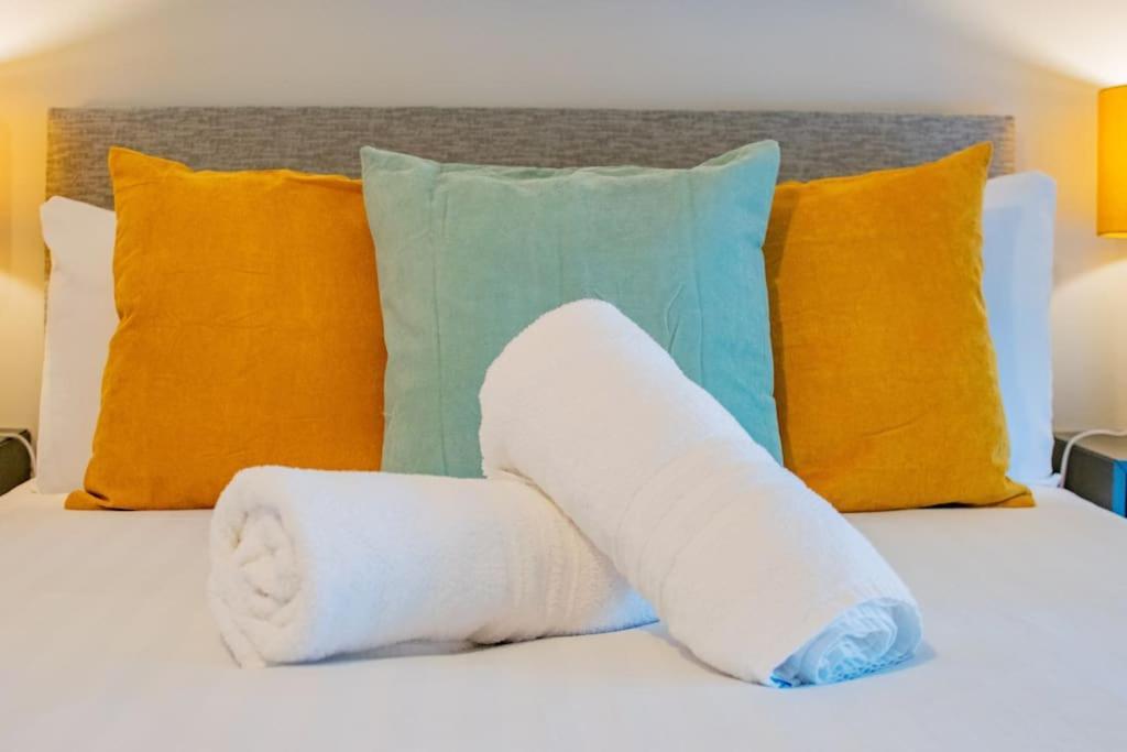 Cosy Retreat In The City Centre Γκάλγουεϊ Εξωτερικό φωτογραφία