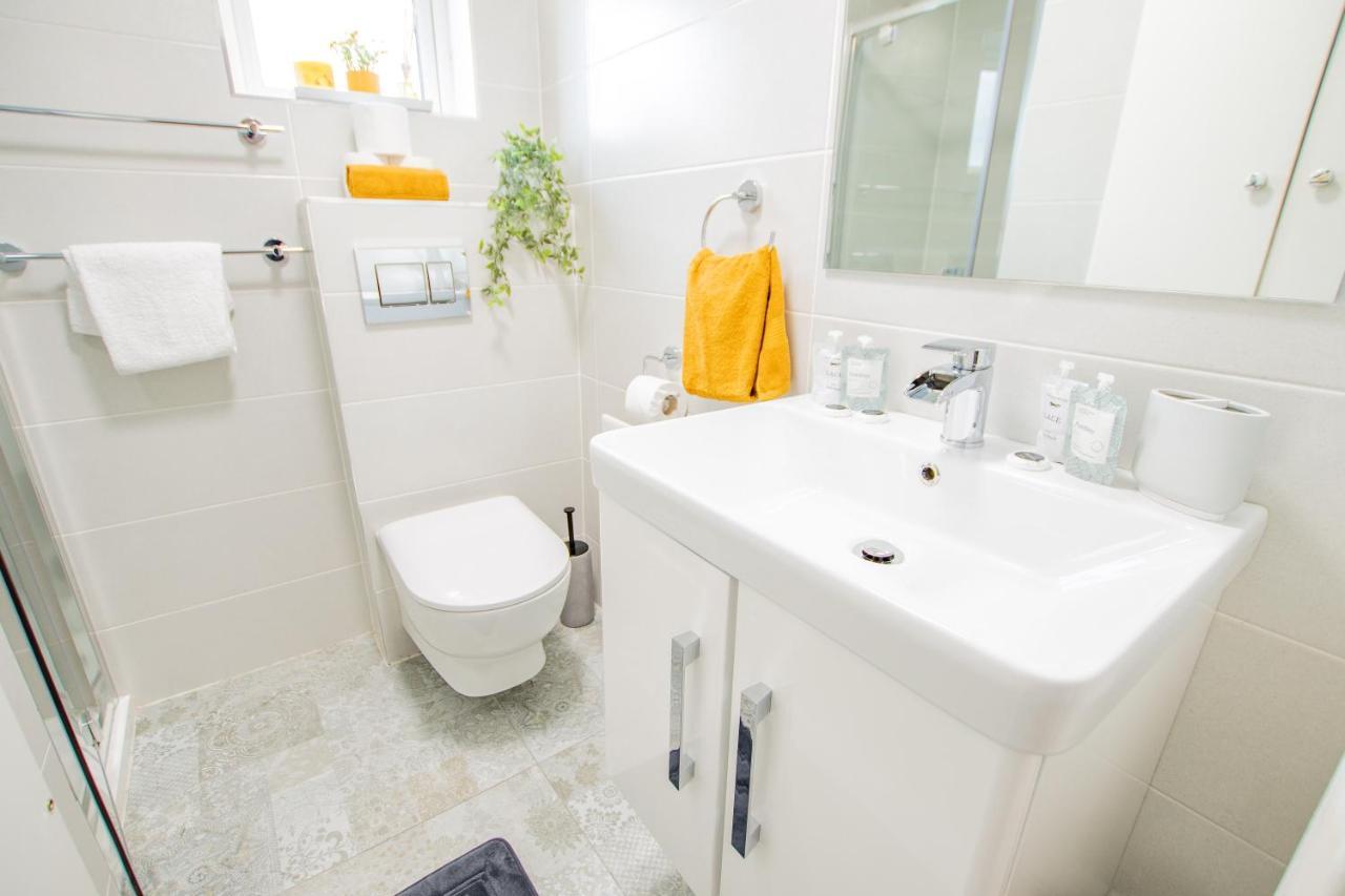 Cosy Retreat In The City Centre Γκάλγουεϊ Εξωτερικό φωτογραφία