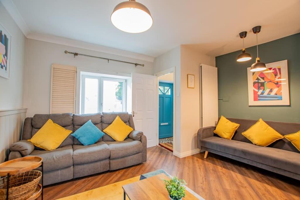 Cosy Retreat In The City Centre Γκάλγουεϊ Εξωτερικό φωτογραφία