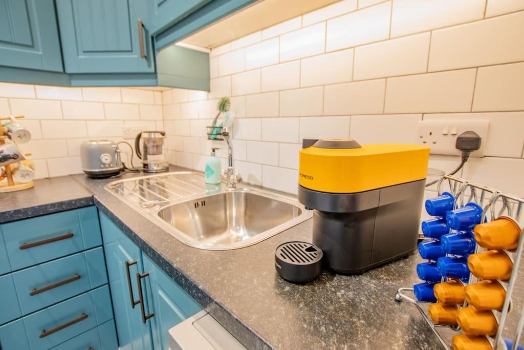 Cosy Retreat In The City Centre Γκάλγουεϊ Εξωτερικό φωτογραφία